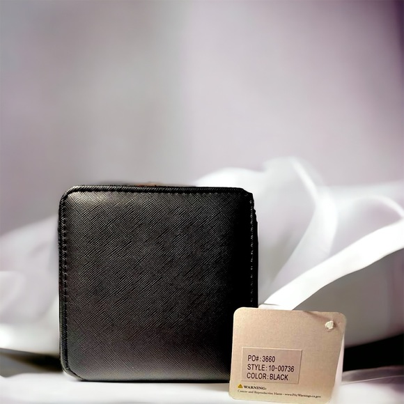 Ivy London Black Zip Around Wallet NWT! - Picture 2 of 4